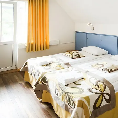 Arno * Κουρεσάαρε